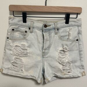(Flaws) F21 High Rise Distressed Denim Shorts 💙✨